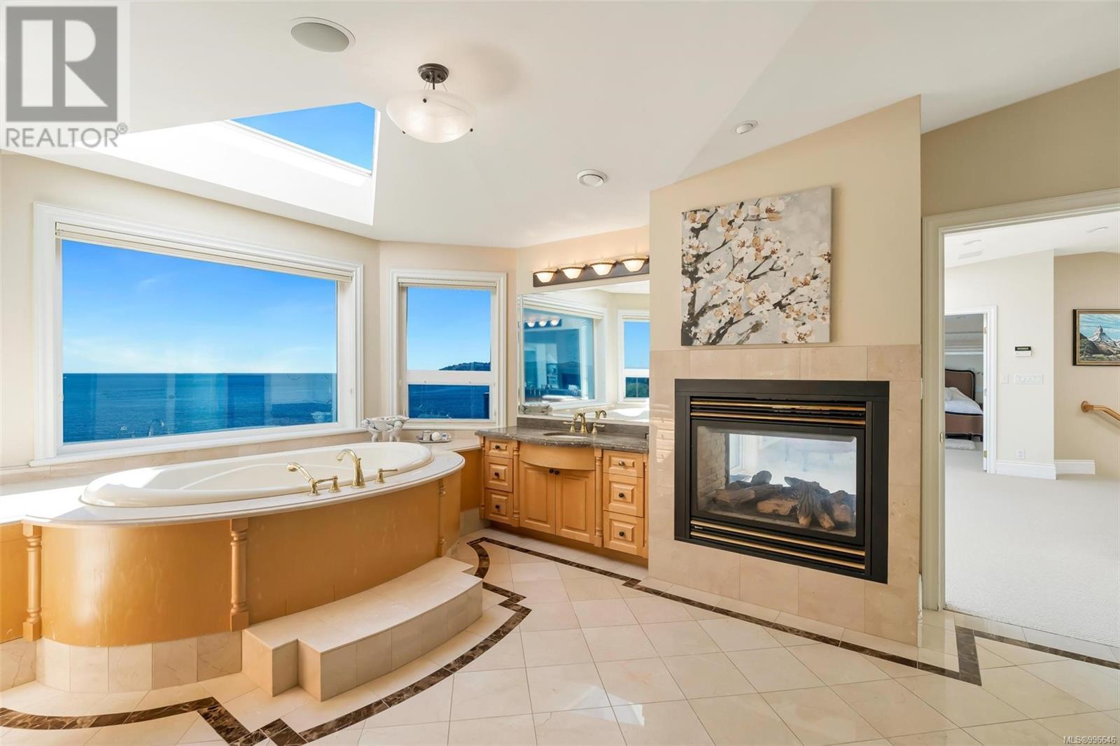  4461 Shore Way, Saanich