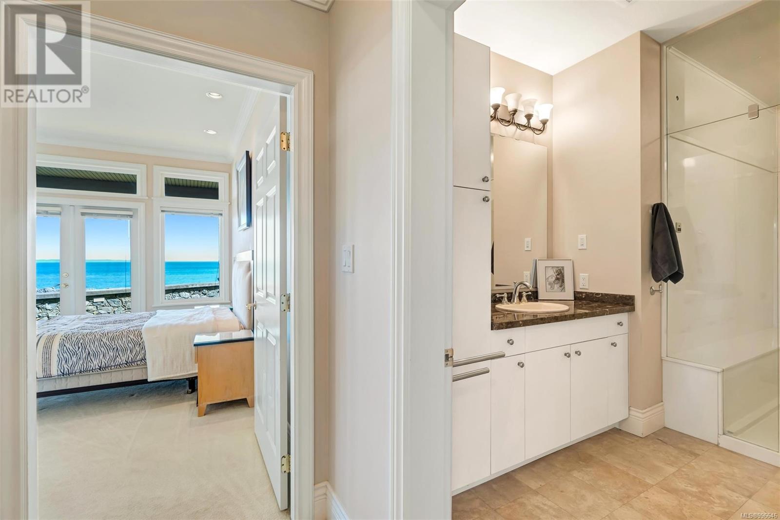  4461 Shore Way, Saanich