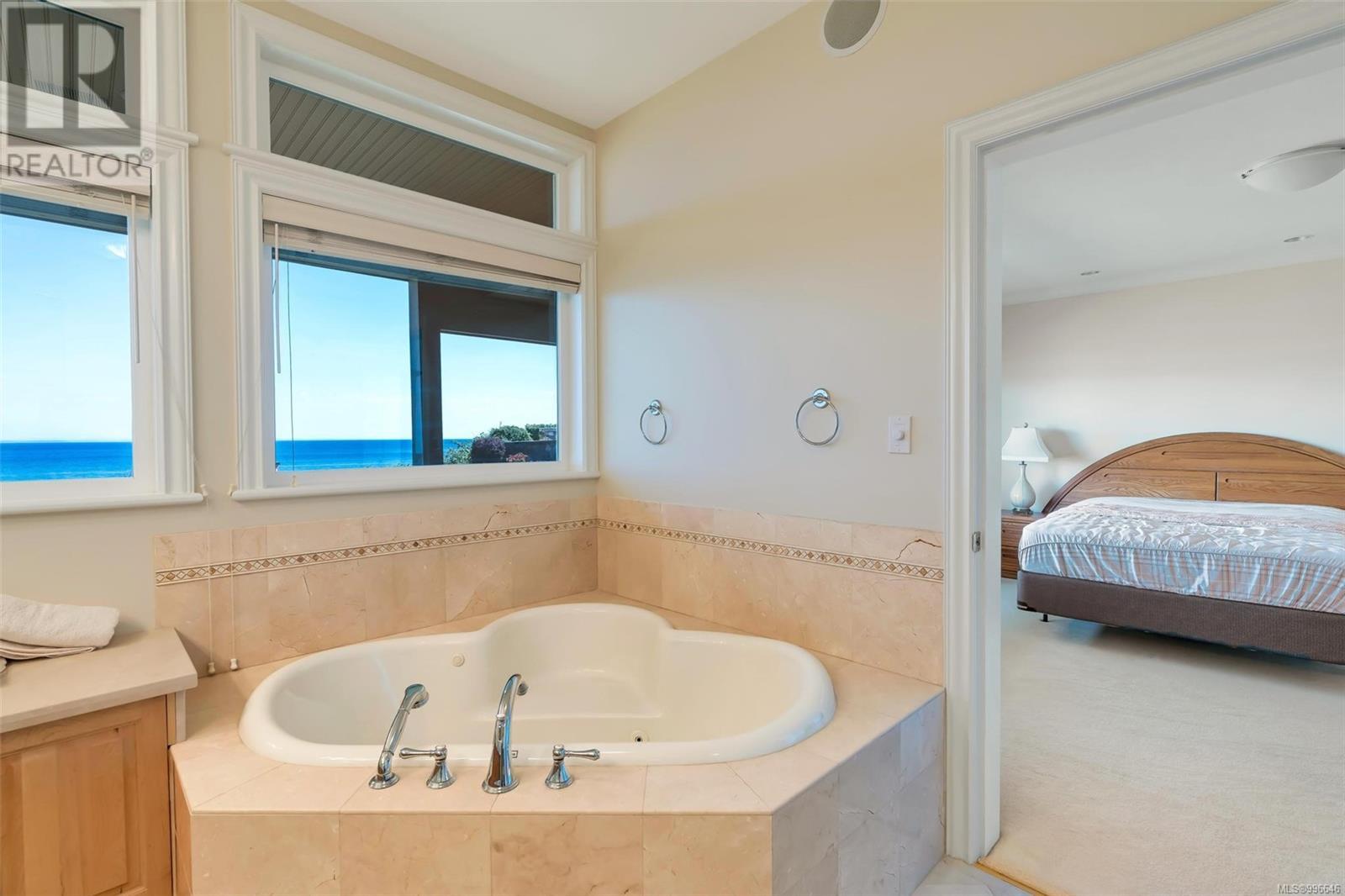  4461 Shore Way, Saanich