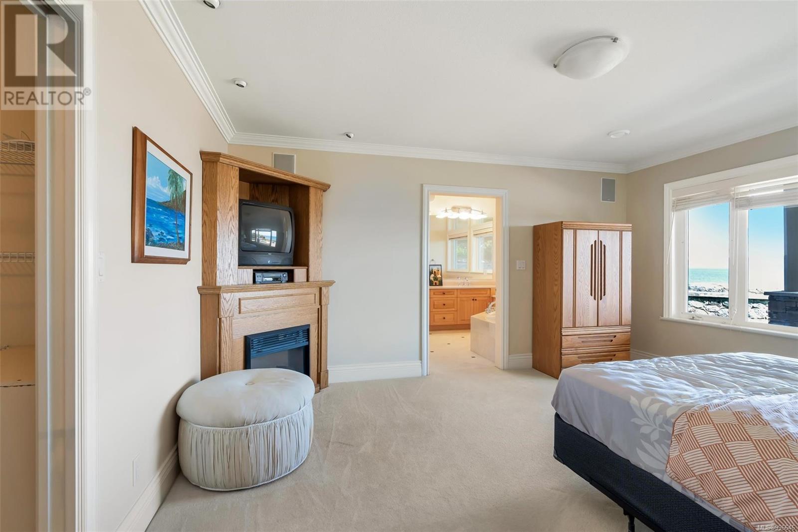  4461 Shore Way, Saanich