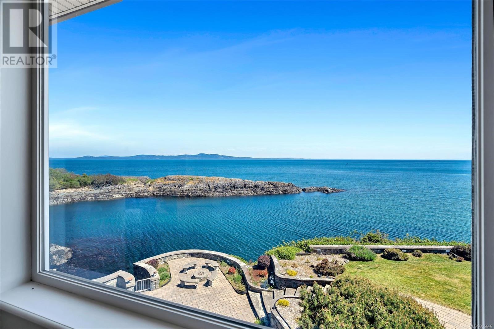  4461 Shore Way, Saanich