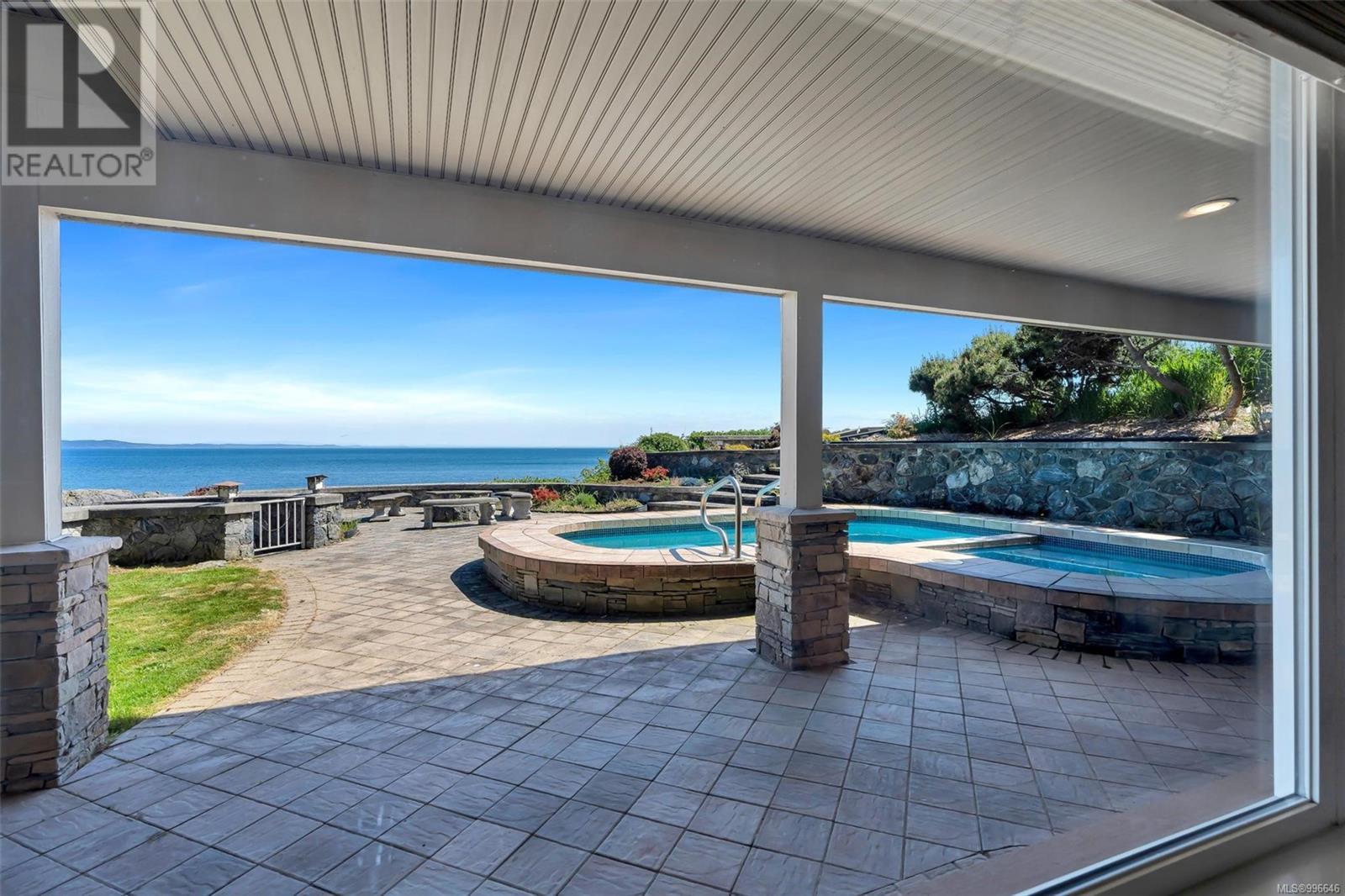  4461 Shore Way, Saanich