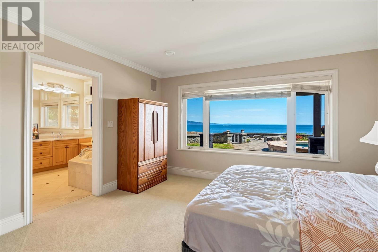  4461 Shore Way, Saanich