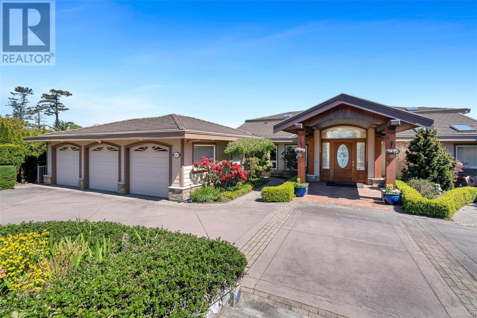  4461 Shore Way, Saanich