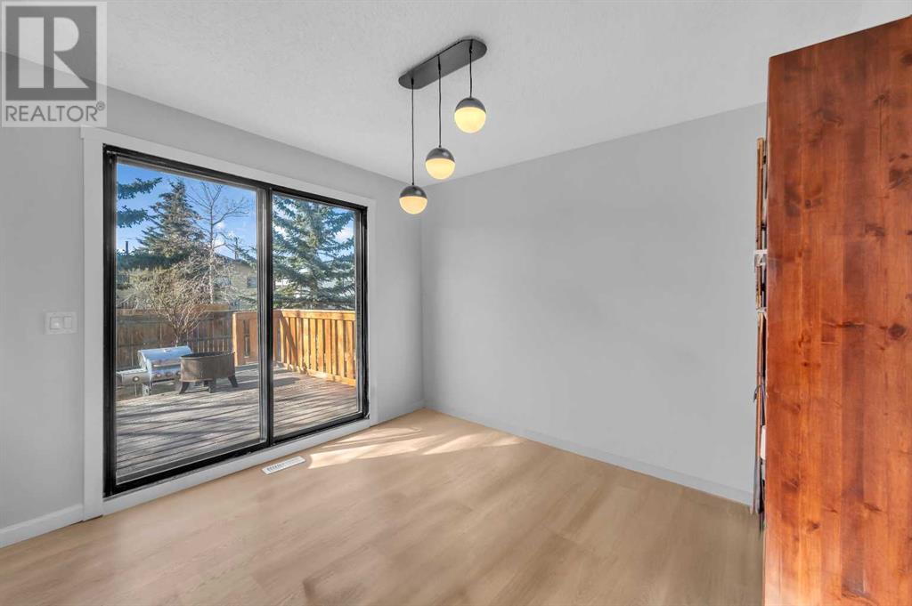 Single Family House for Sale in  Whitehaven Road NE Whitehorn Calgary 