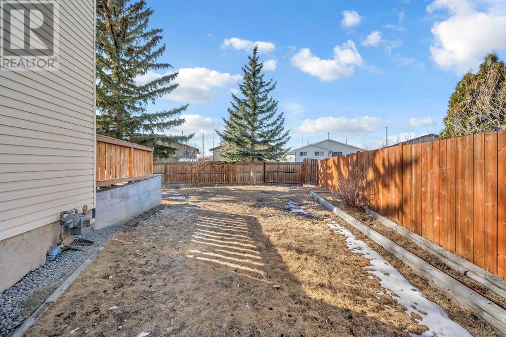 Single Family House for Sale in  Whitehaven Road NE Whitehorn Calgary 