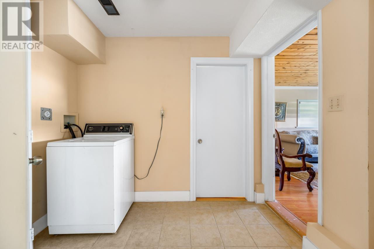 Photo 8 of 10320 Algonquin Drive, Richmond BC