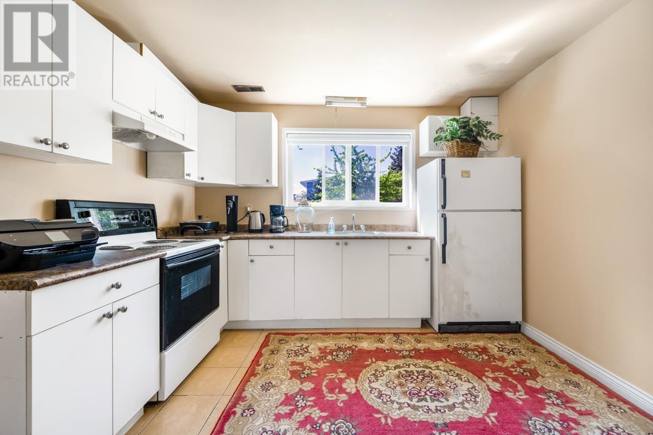 Photo 9 of 10320 Algonquin Drive, Richmond BC