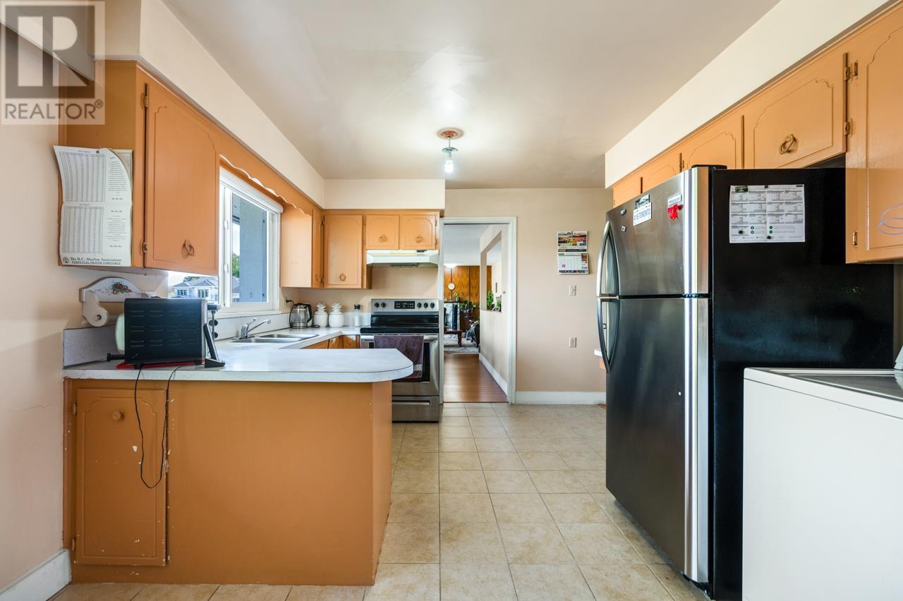 Photo 30 of 10320 Algonquin Drive, Richmond BC
