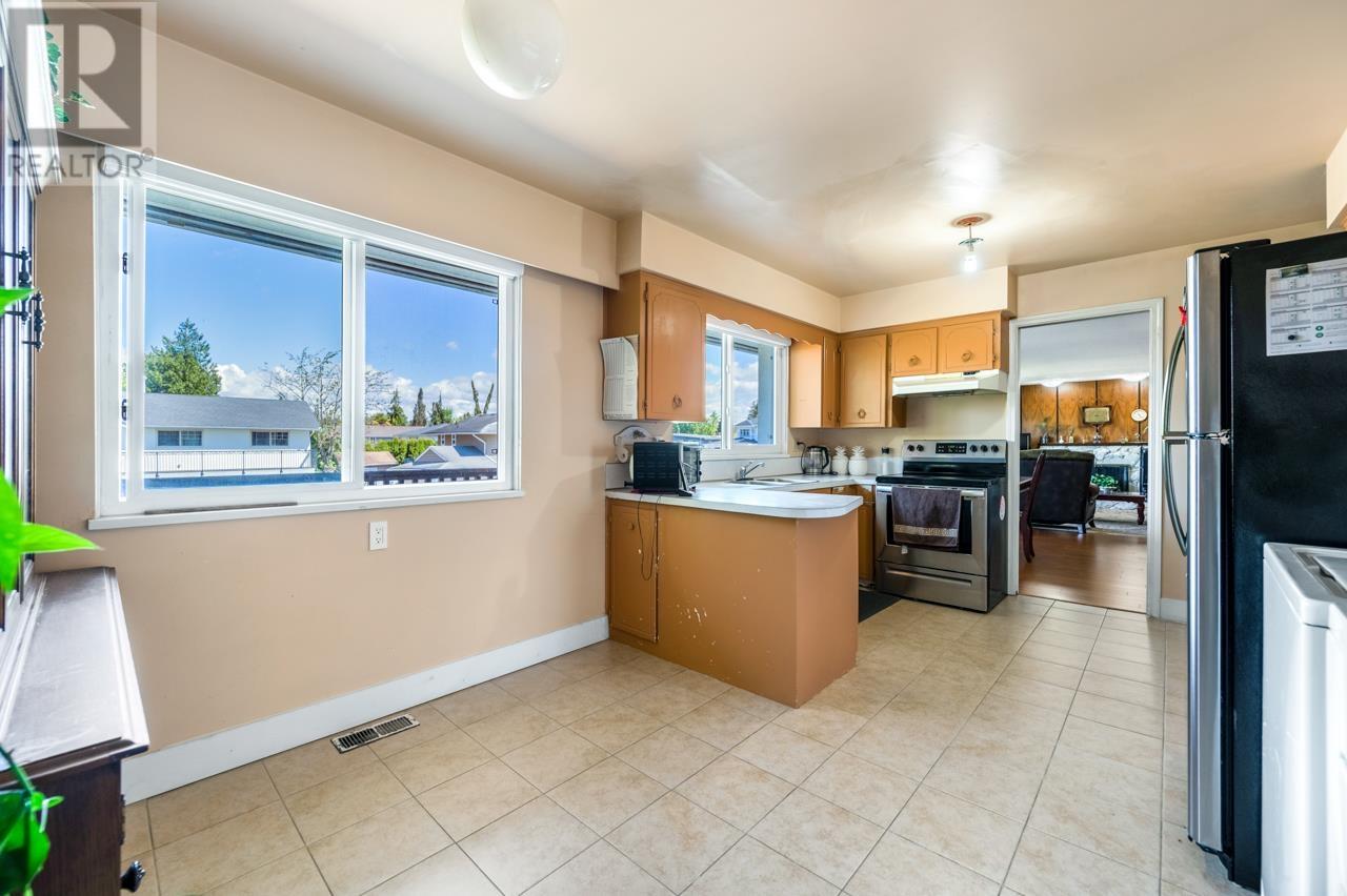 Photo 31 of 10320 Algonquin Drive, Richmond BC