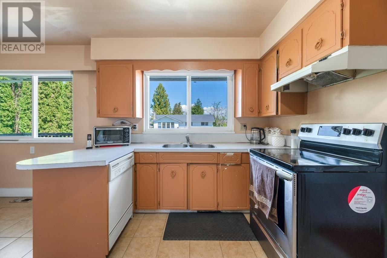 Photo 32 of 10320 Algonquin Drive, Richmond BC