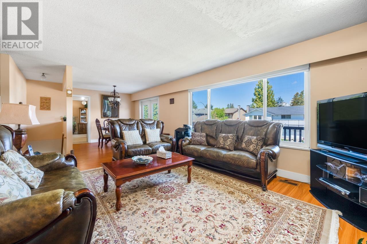 Photo 24 of 10320 Algonquin Drive, Richmond BC