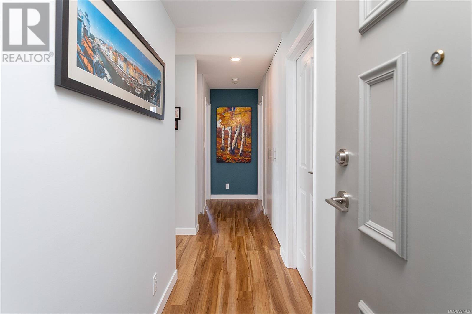 906 327 Maitland Street, Victoria