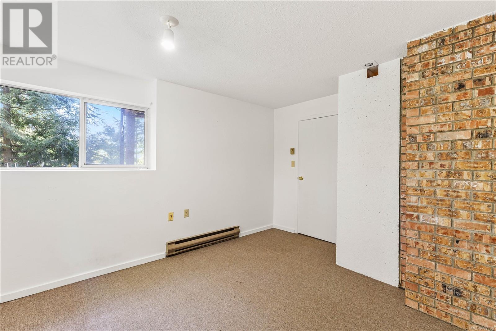  121 Carlin Avenue, Salt Spring