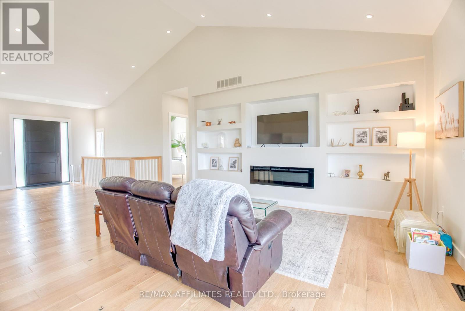 Photo 16 of 48 Trotters Lane, Rideau Lakes ON
