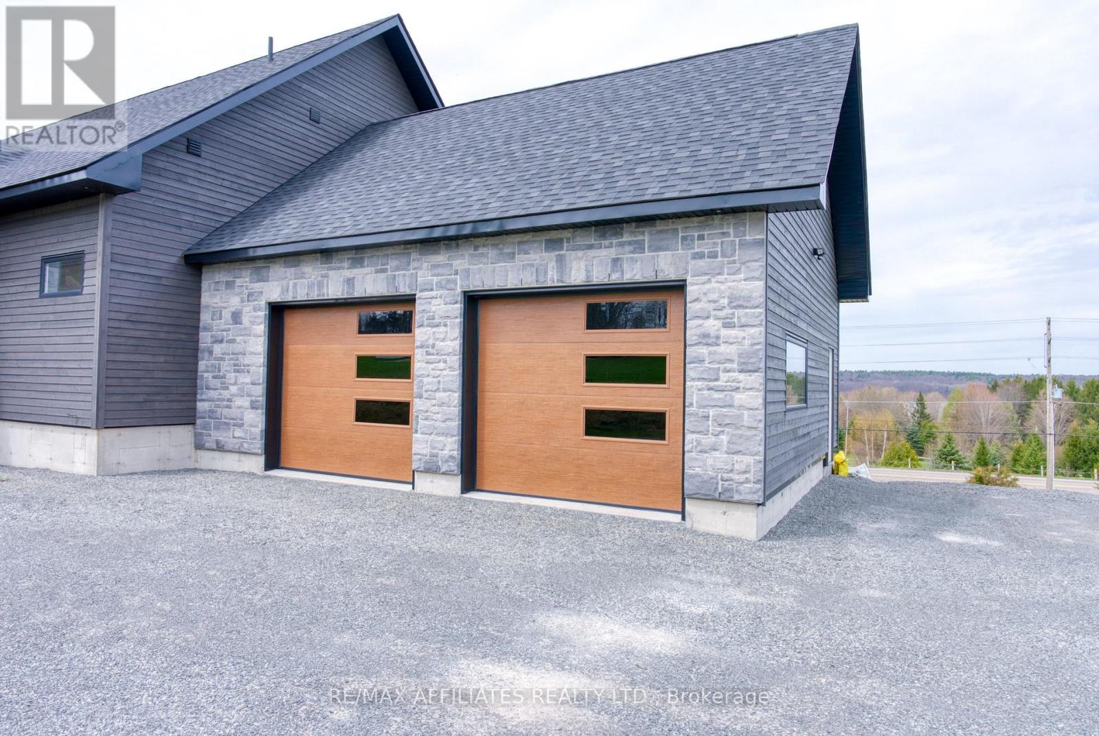 Photo 17 of 48 Trotters Lane, Rideau Lakes ON