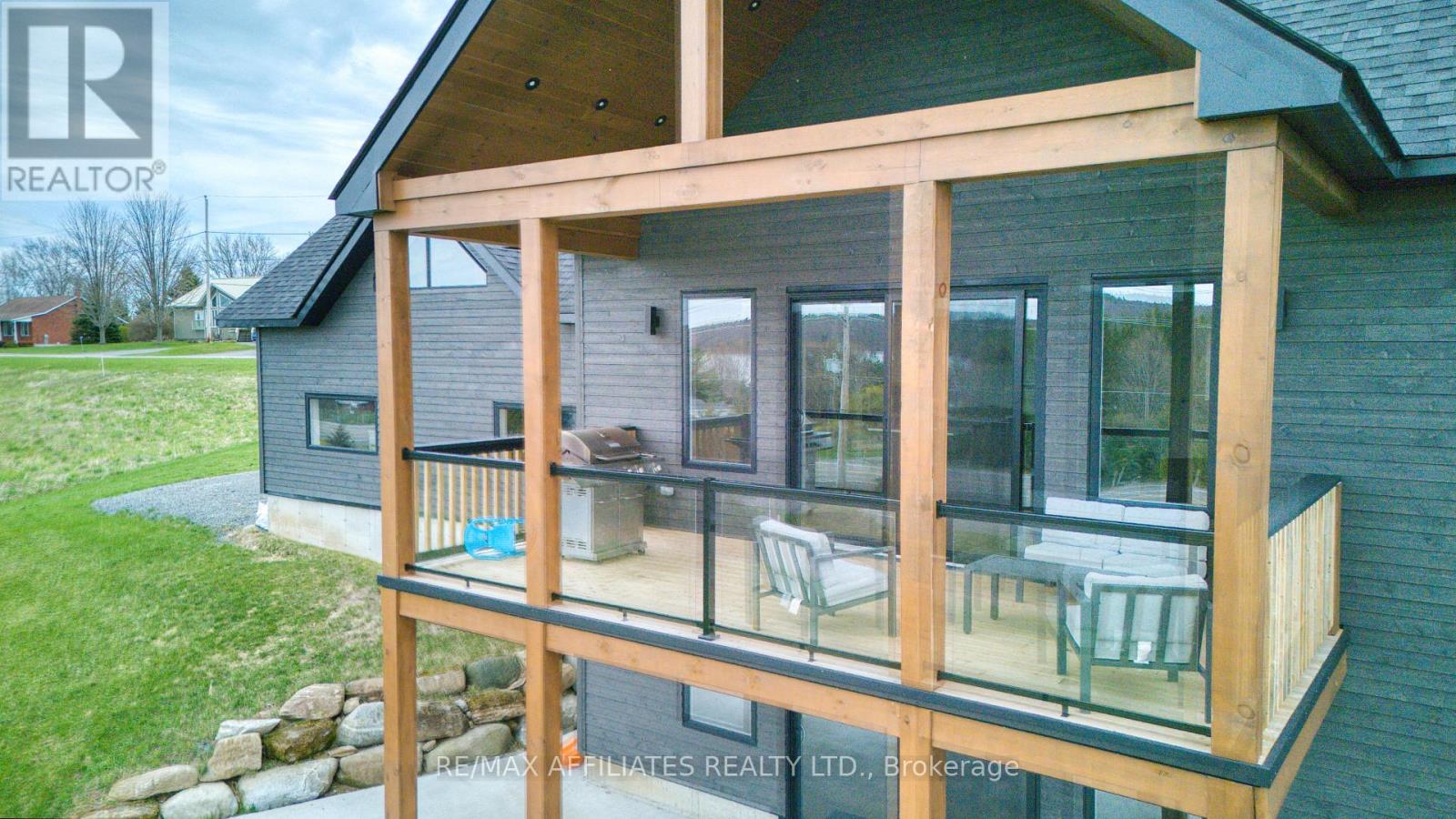 Photo 30 of 48 Trotters Lane, Rideau Lakes ON