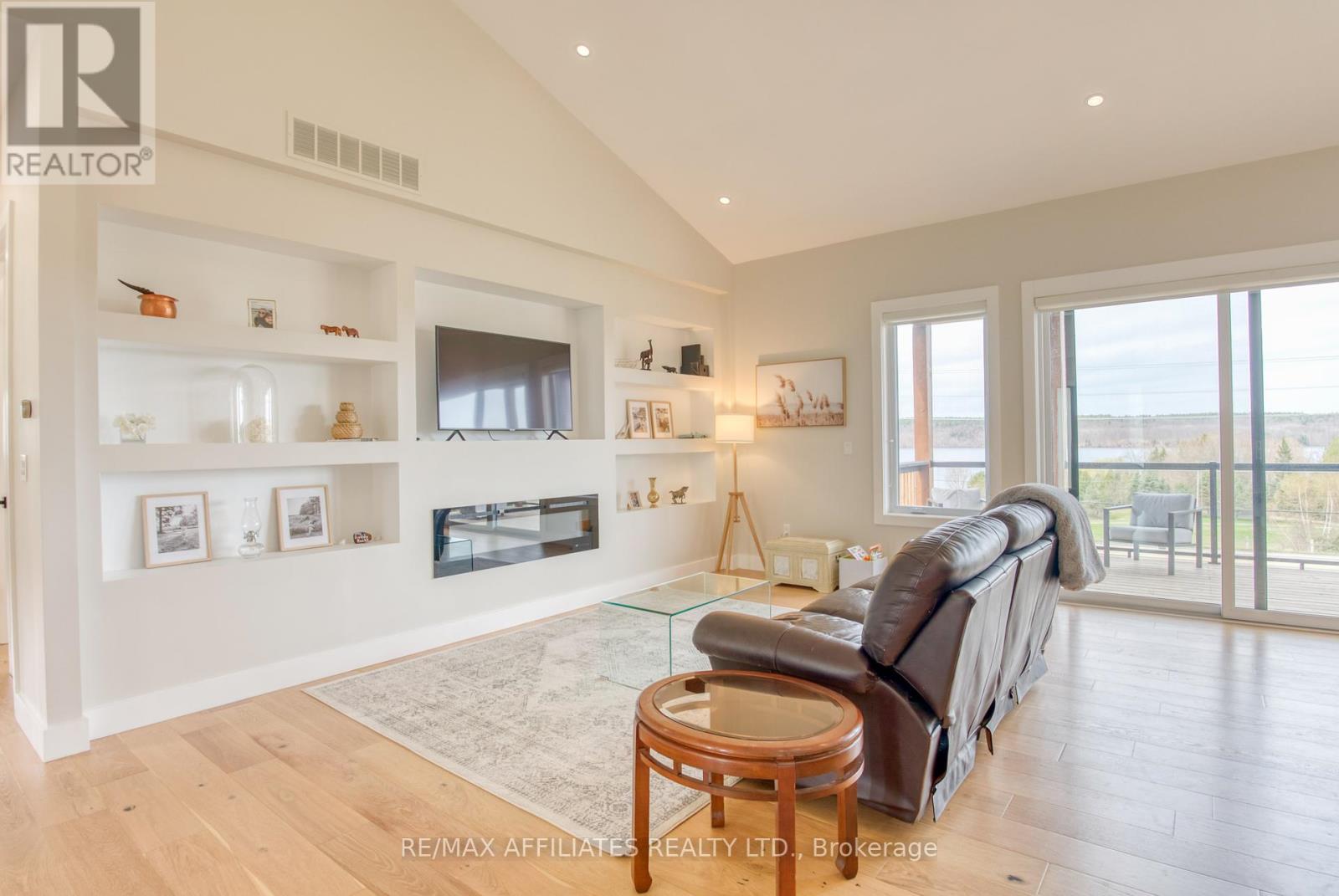 Photo 14 of 48 Trotters Lane, Rideau Lakes ON