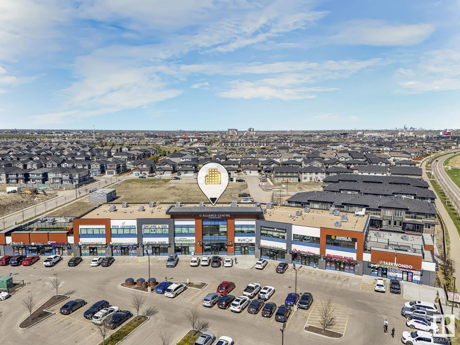 Photo 2 of 2041 163 St Sw, Edmonton AB