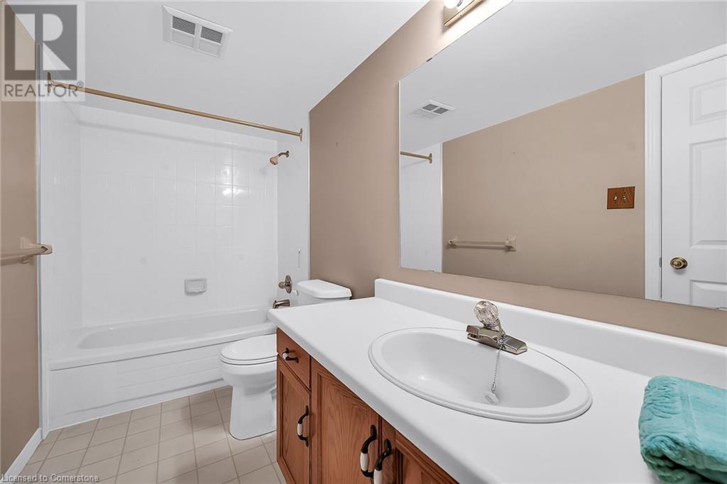 Photo 17 of 416 Limeridge Road E Unit 309, Hamilton ON