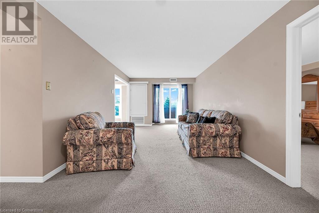 Photo 7 of 416 Limeridge Road E Unit 309, Hamilton ON