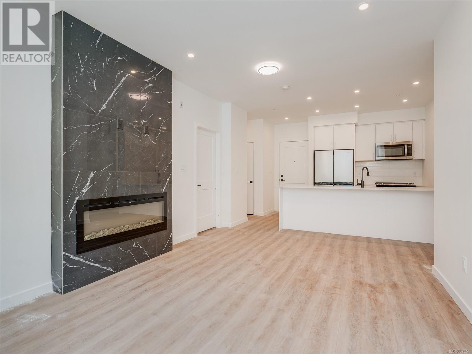 308 654 Granderson Road, Langford