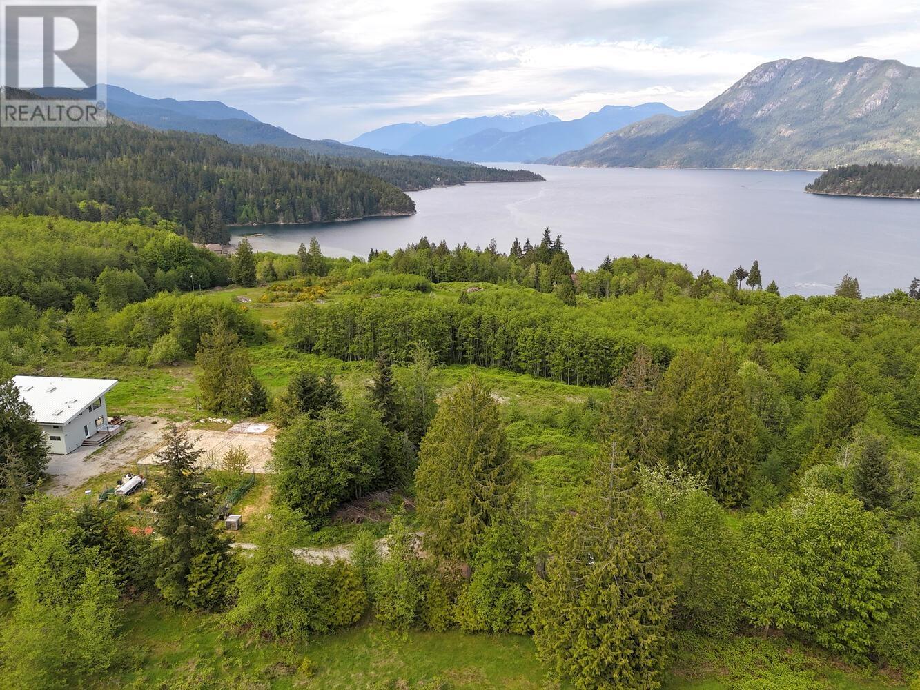 6400 CROWSTON ROAD, Sechelt