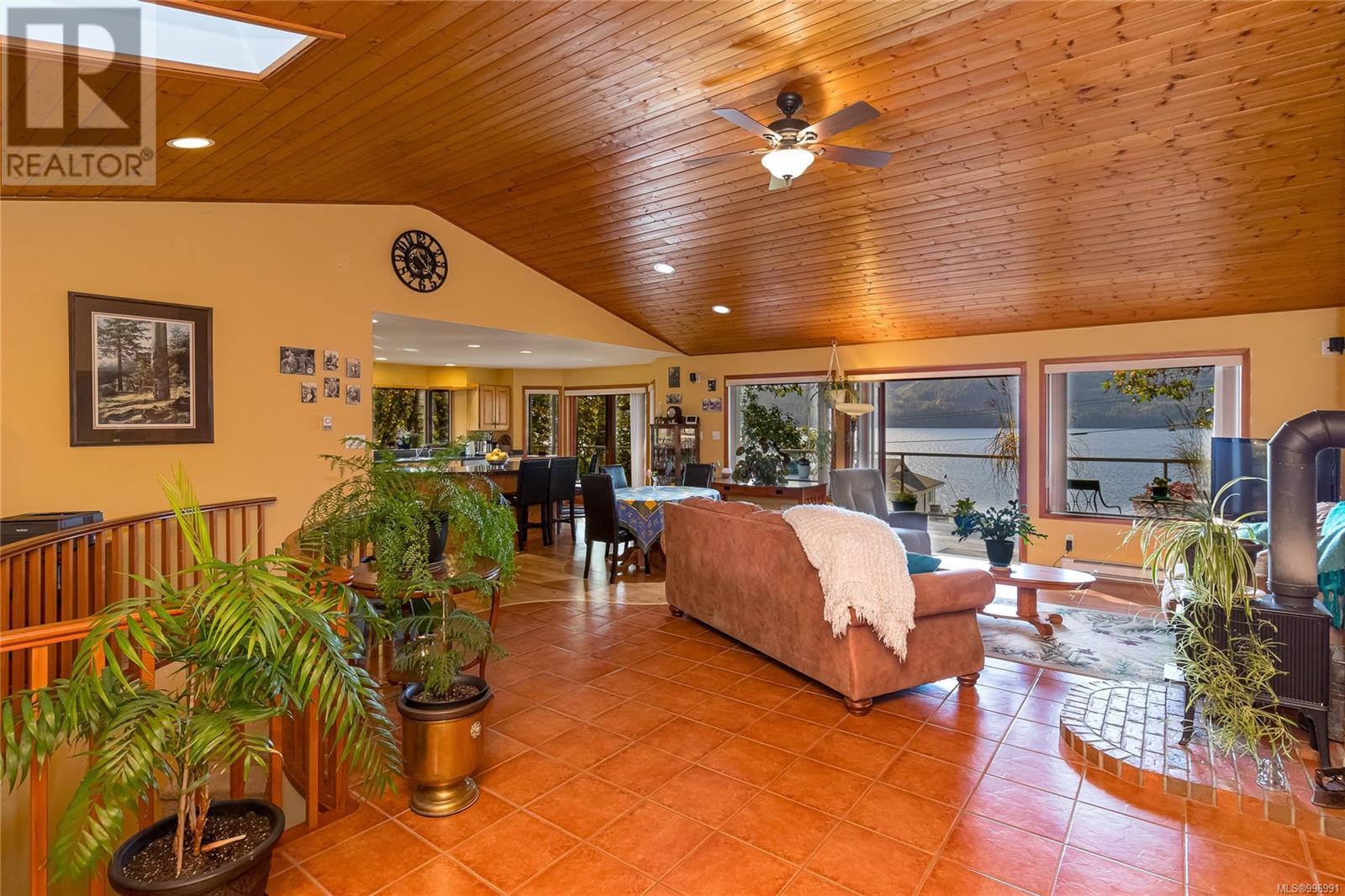 Photo 19 of 10662 Alder Cres, Youbou BC