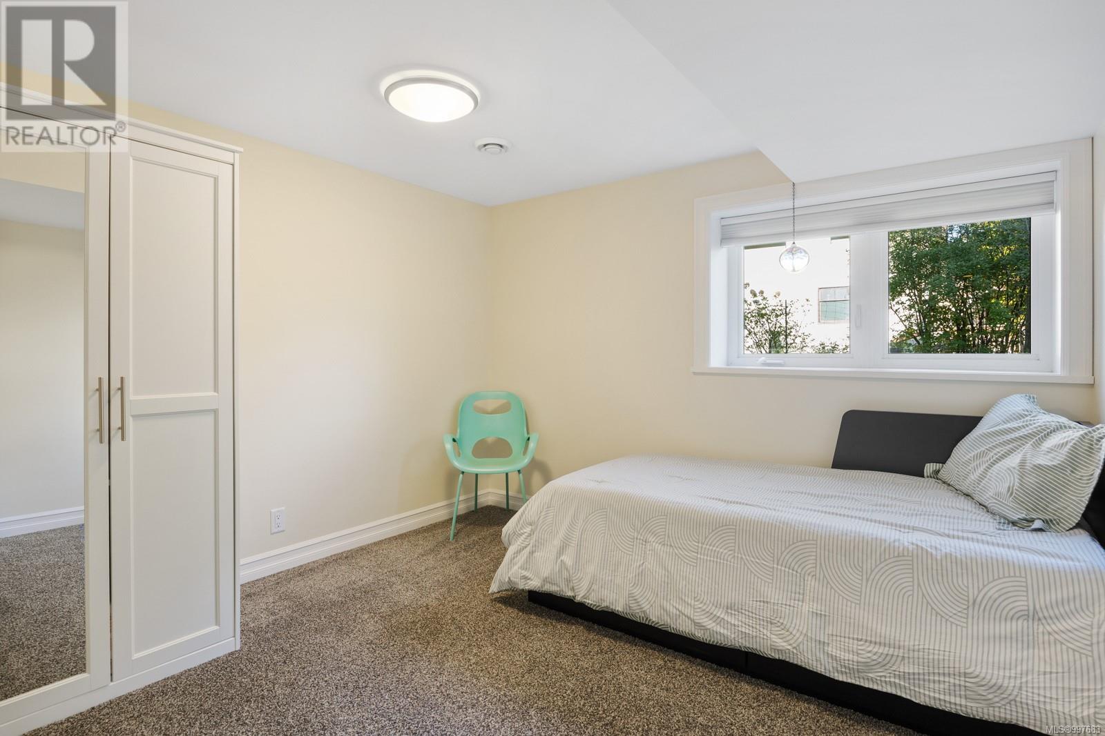 1589 Cedar Ave, Comox