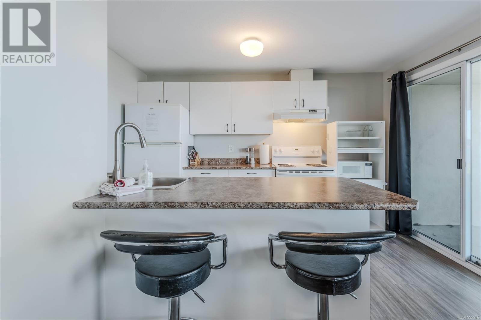 309 1165 Resort Dr, Parksville real estate listing 992976