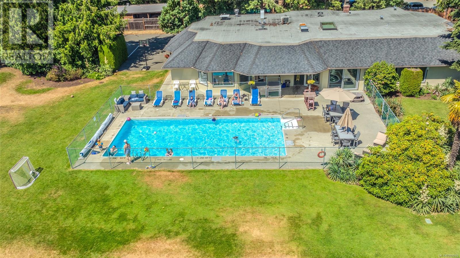 309 1165 Resort Dr, Parksville real estate listing 992976