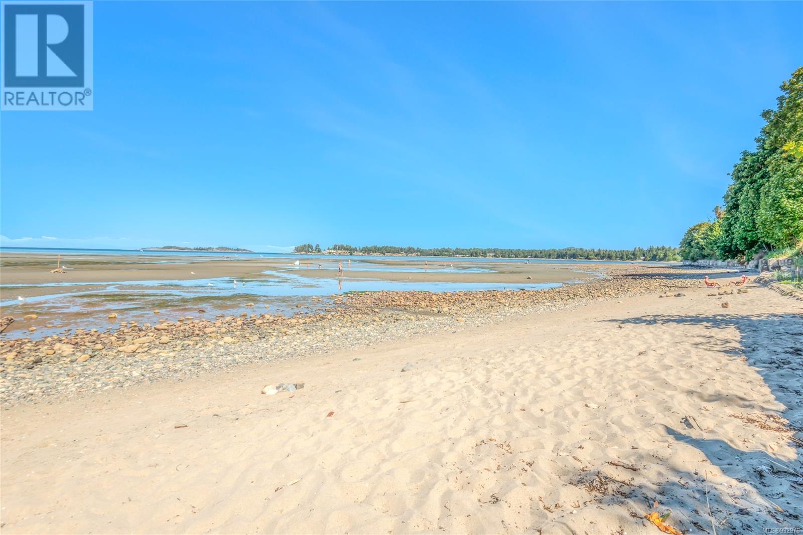 309 1165 Resort Dr, Parksville real estate listing 992976