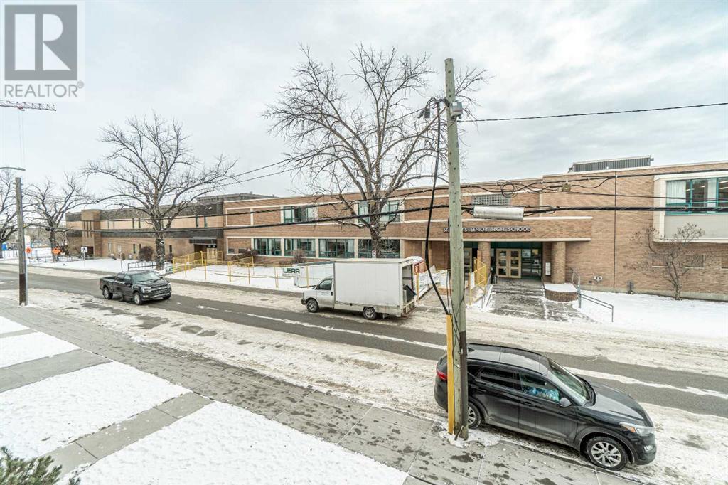 Single Family House for Sale in    Avenue SW Mission Calgary 