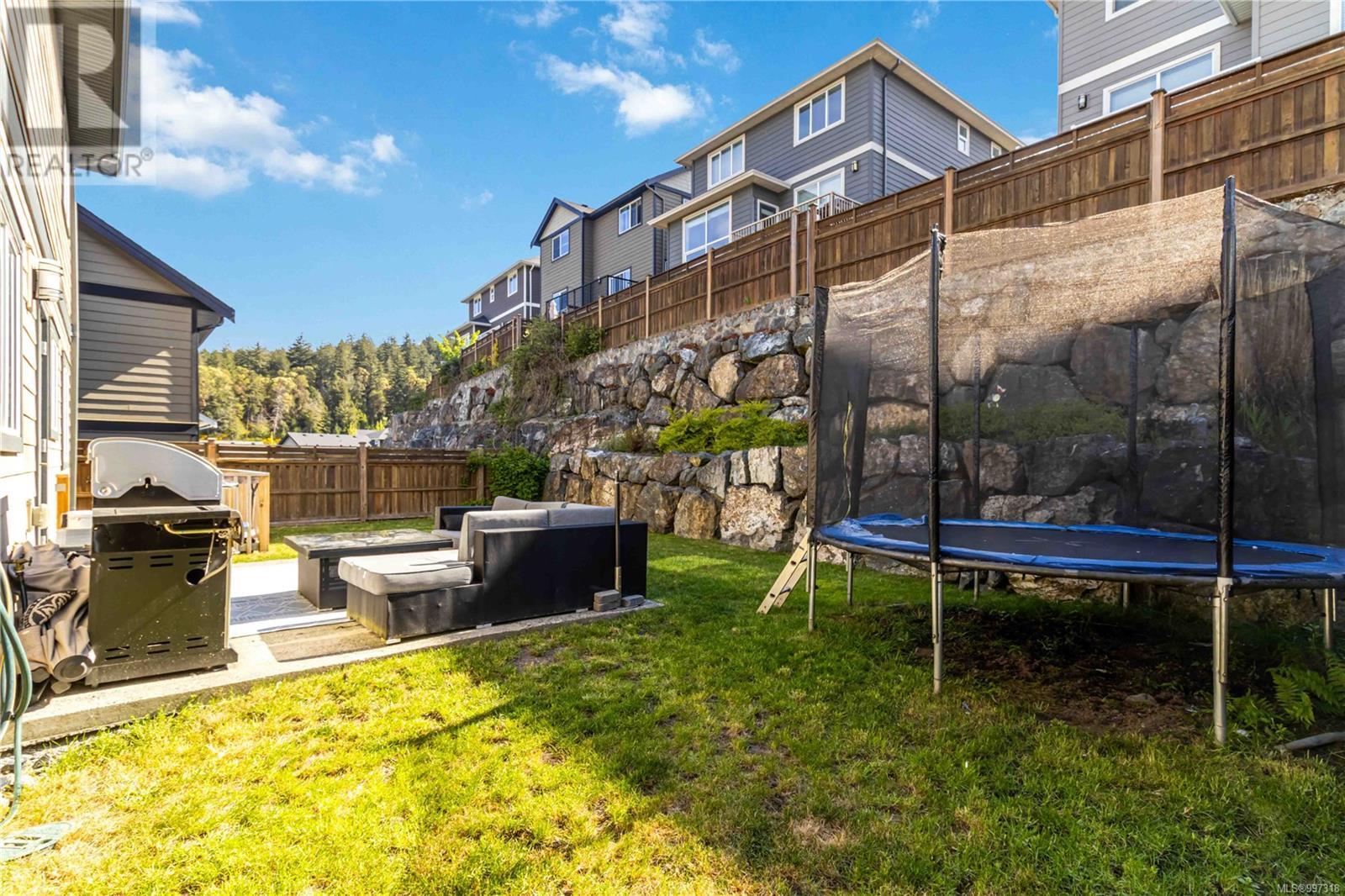  3525 Honeycrisp Avenue, Langford