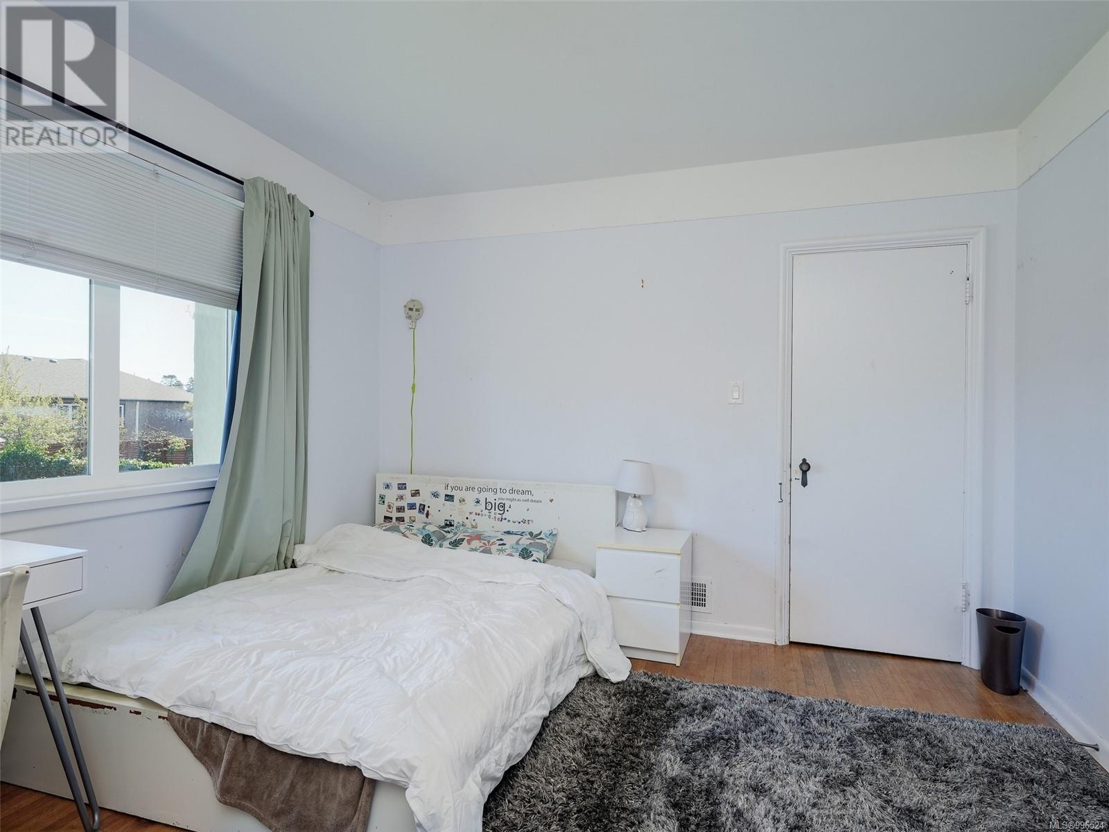 Photo 15 of 2536 Thompson Ave, Oak Bay BC