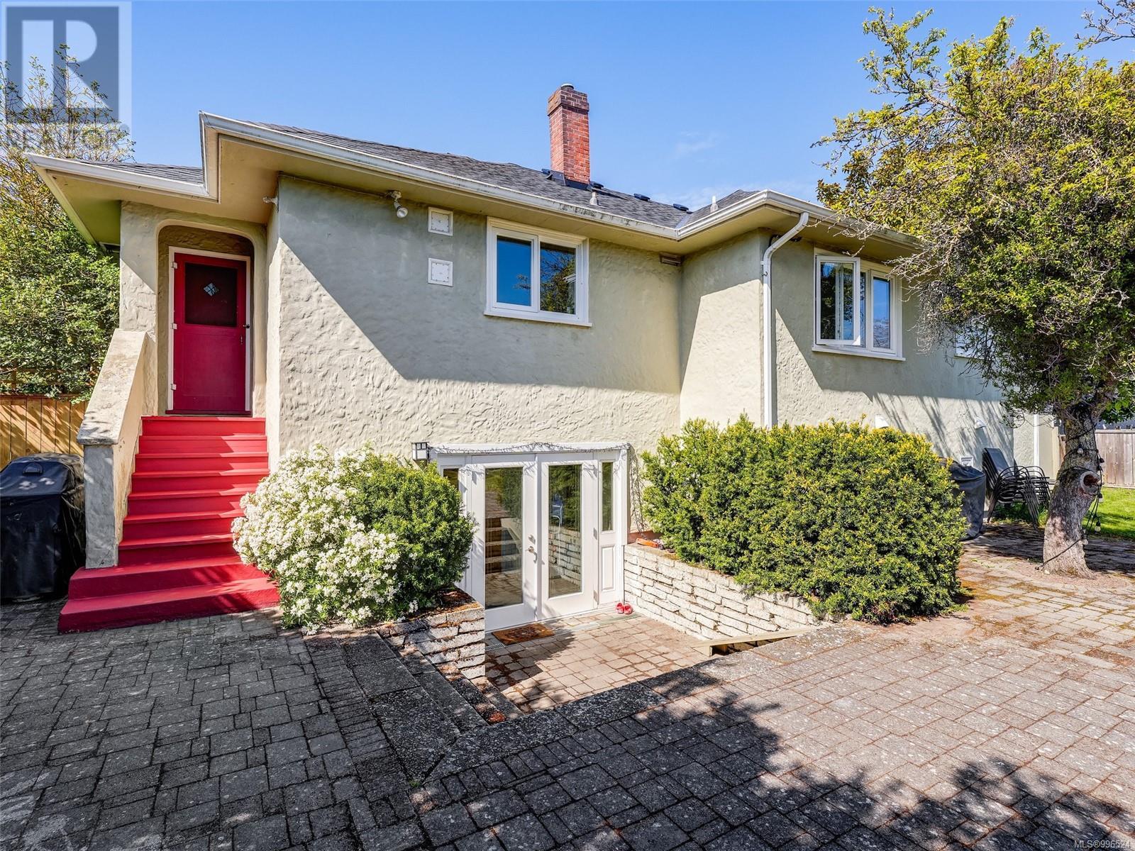 Photo 24 of 2536 Thompson Ave, Oak Bay BC