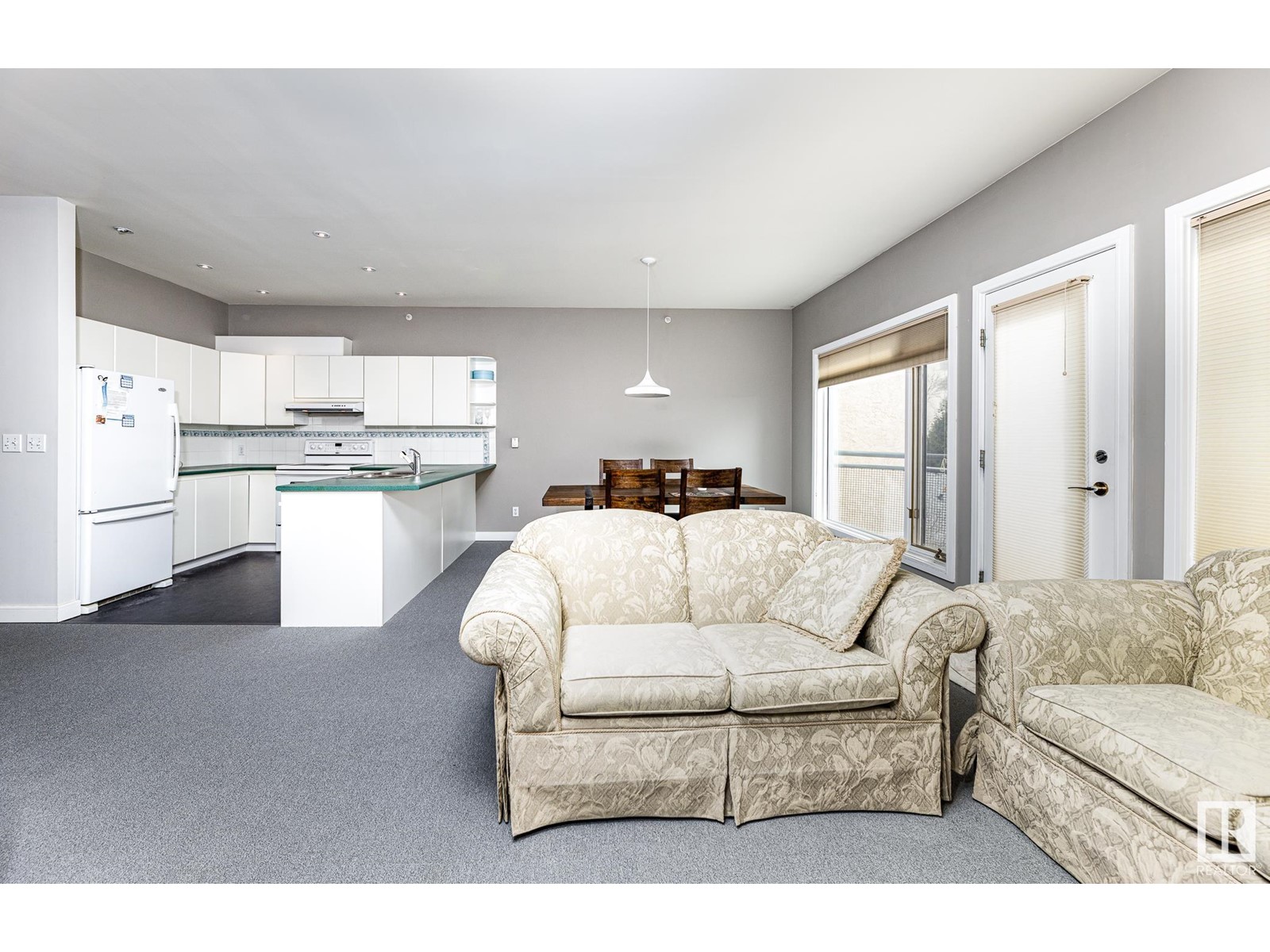 #403 11415 100 AV NW, Edmonton