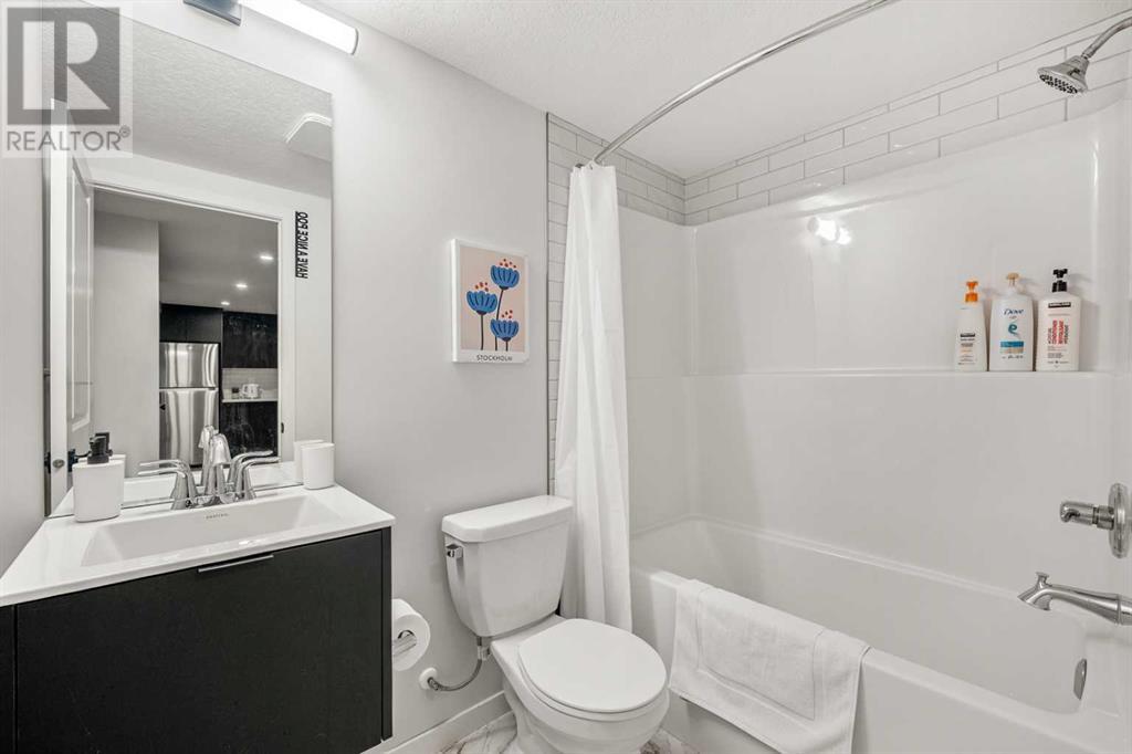 Single Family House for Sale in  Edith Crescent NW Glacier Ridge Calgary 