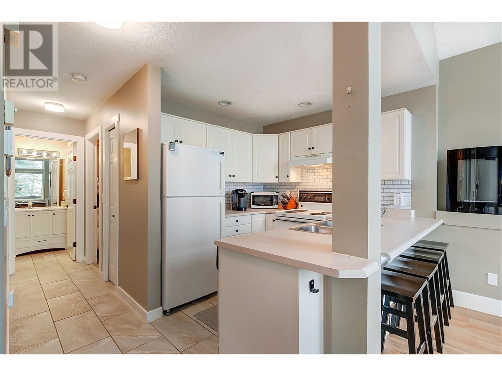 116D 5977 Snow Pines Crescent, Big White