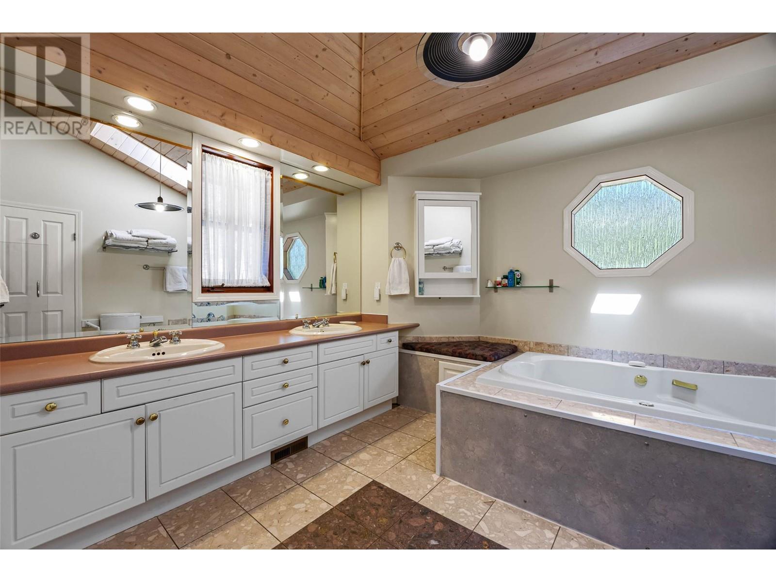 3 4498 Squilax-Anglemont Road, Scotch Creek