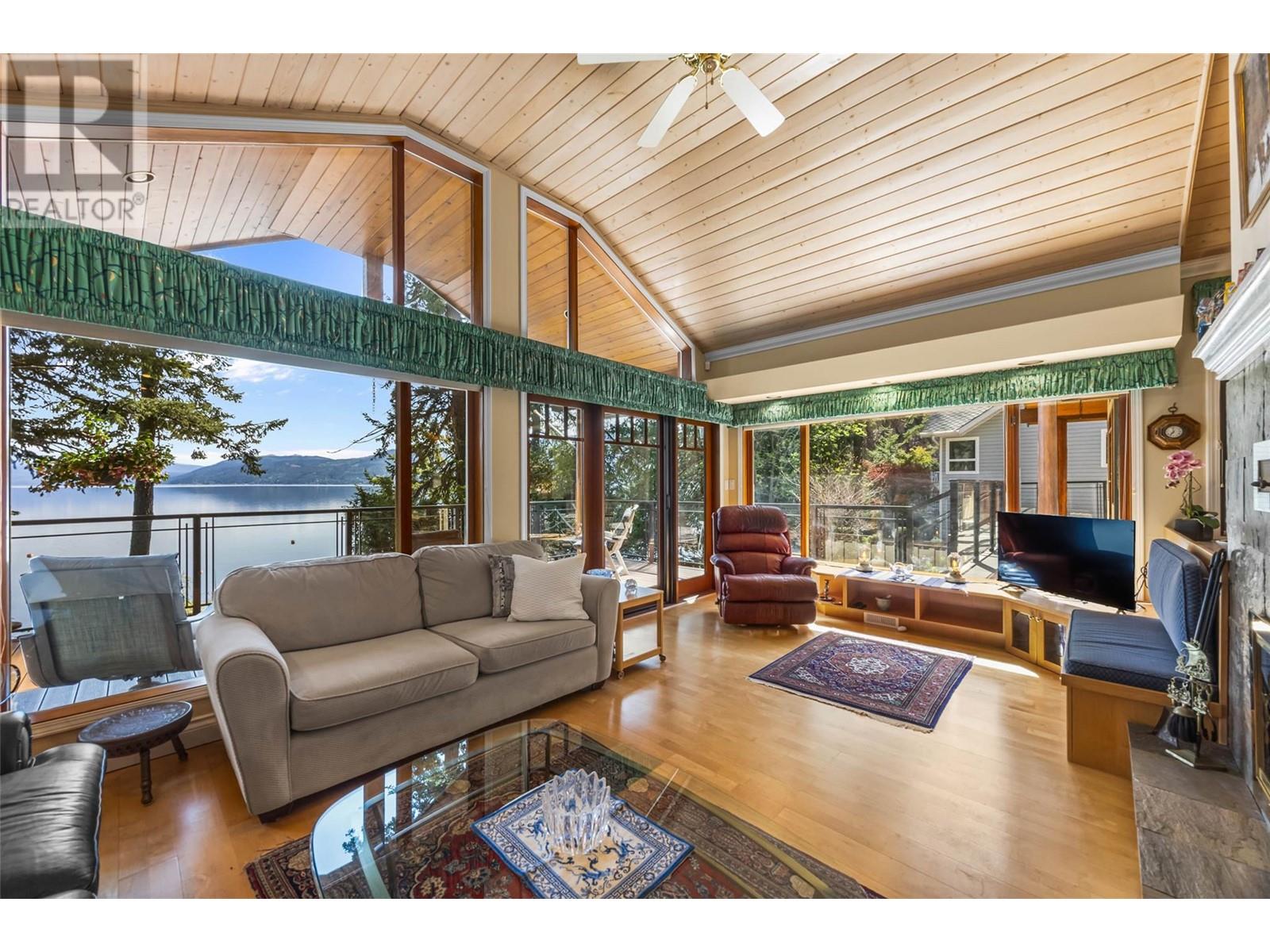 3 4498 Squilax-Anglemont Road, Scotch Creek