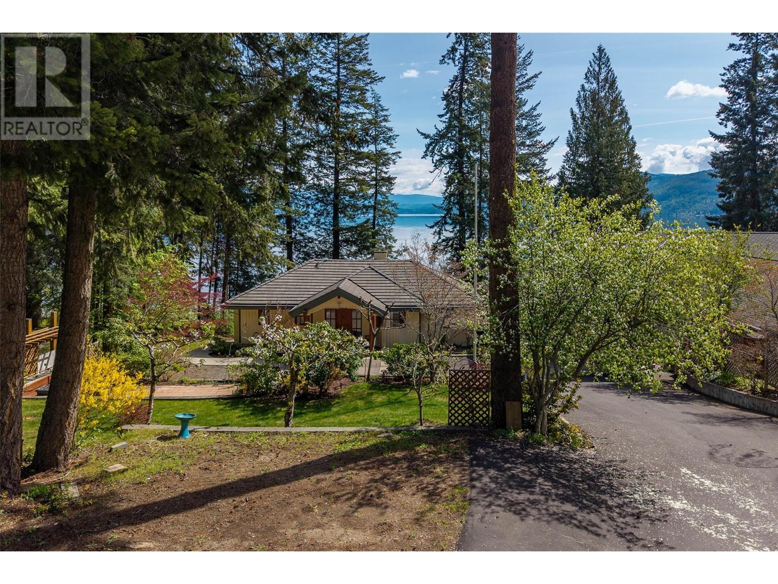 3 4498 Squilax-Anglemont Road, Scotch Creek