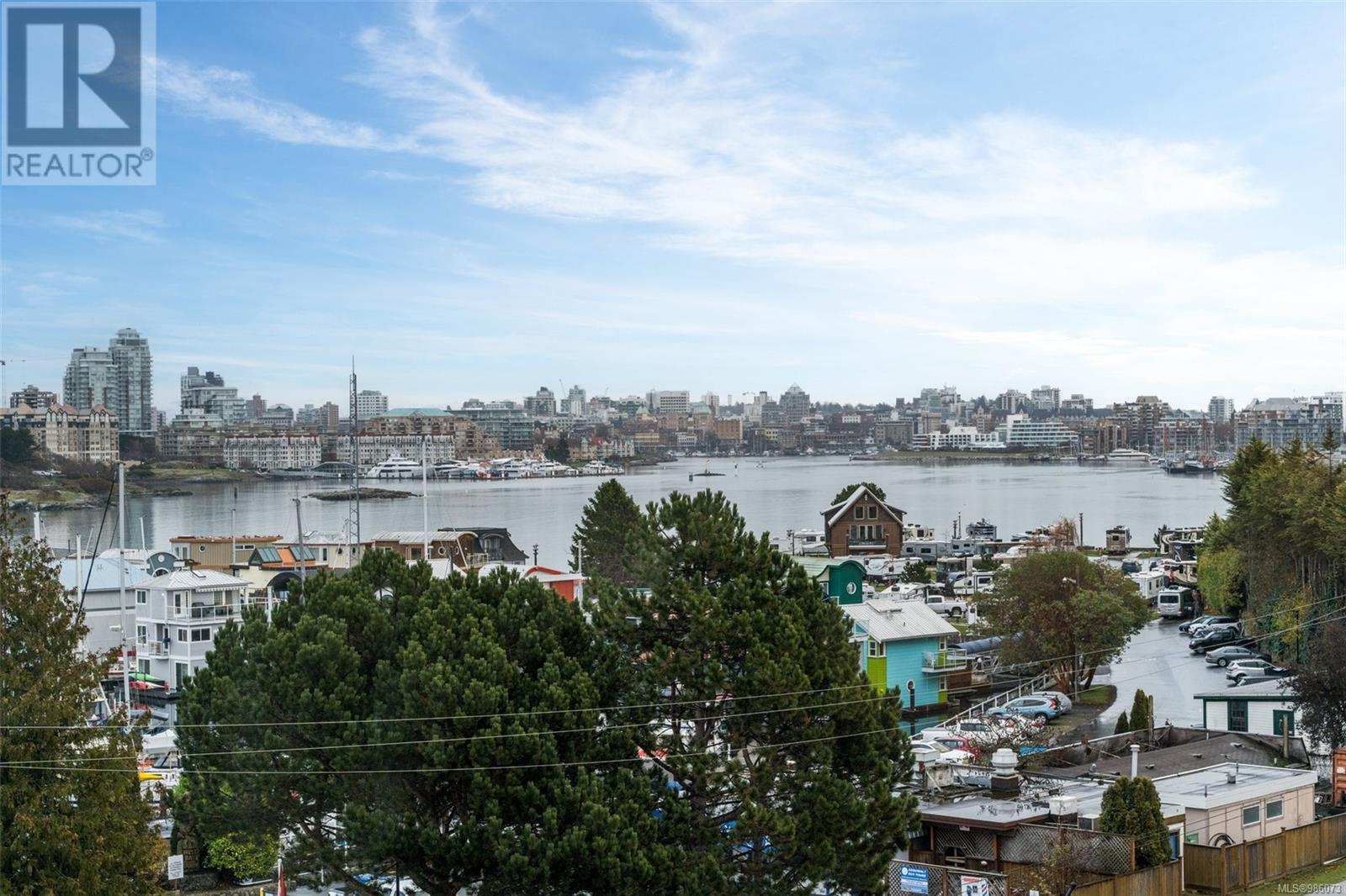 #207 916 LYALL ST - Image 29