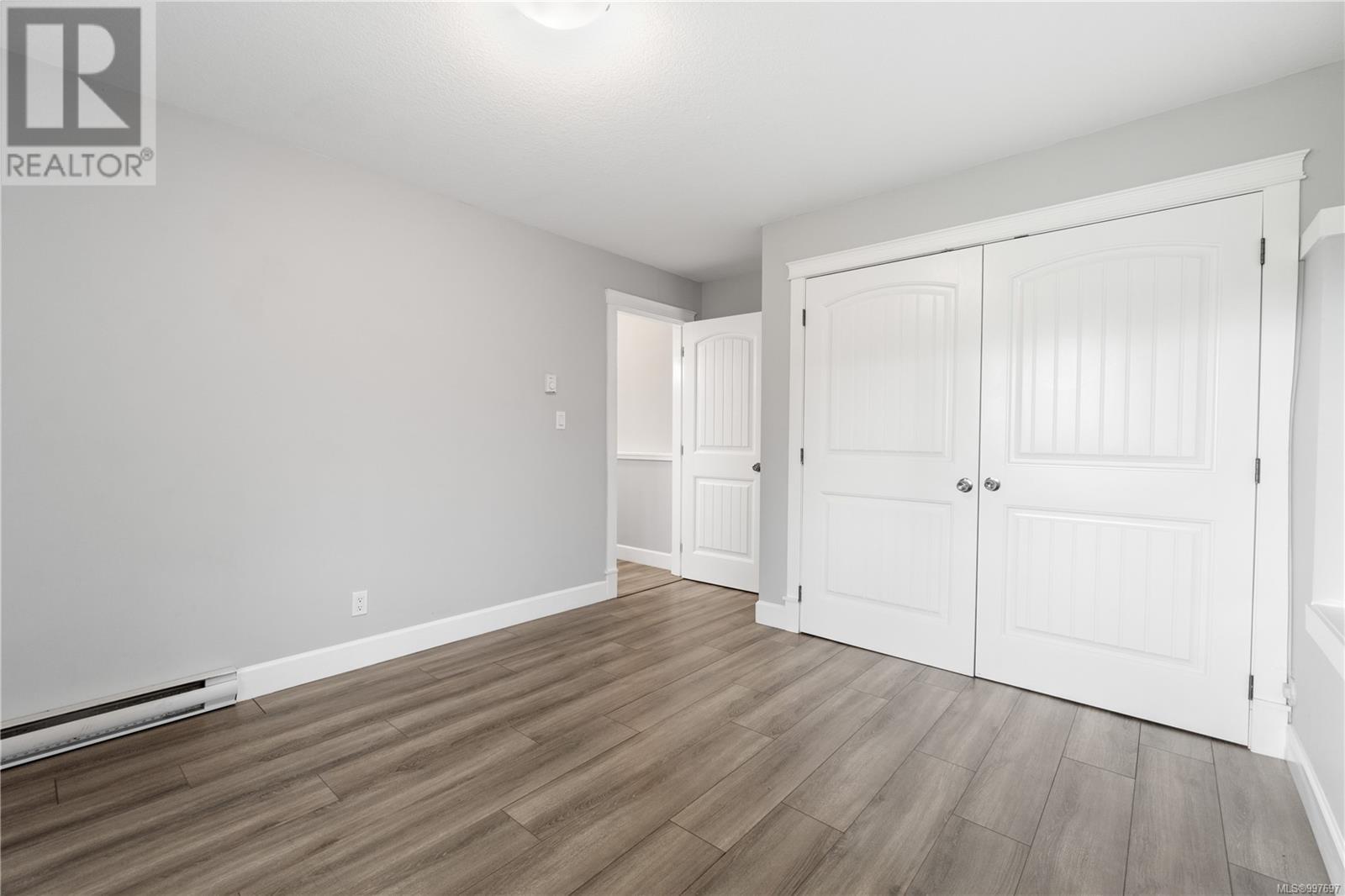 Photo 5 of 4232 Gulfview Dr, Nanaimo BC