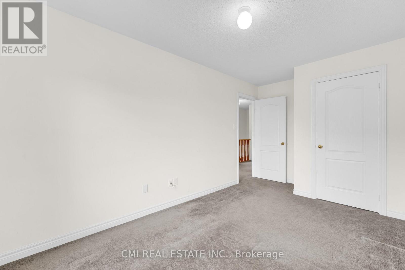 Photo 30 of 39 Sea Drifter Crescent, Brampton ON
