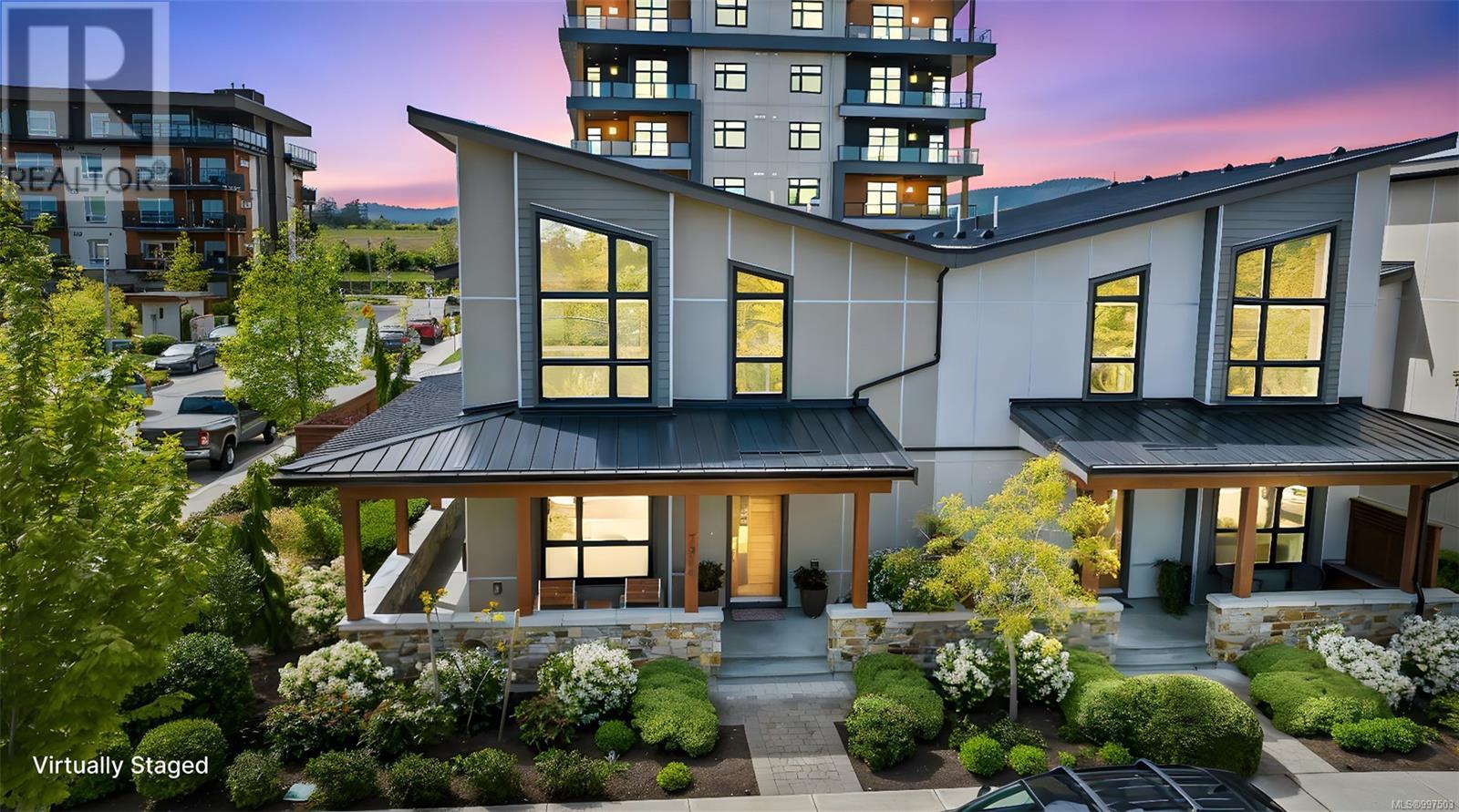  7924 Lochside Drive, Central Saanich