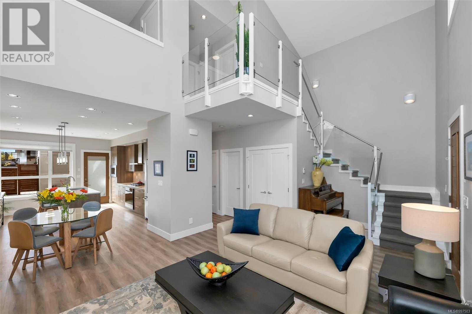  7924 Lochside Drive, Central Saanich