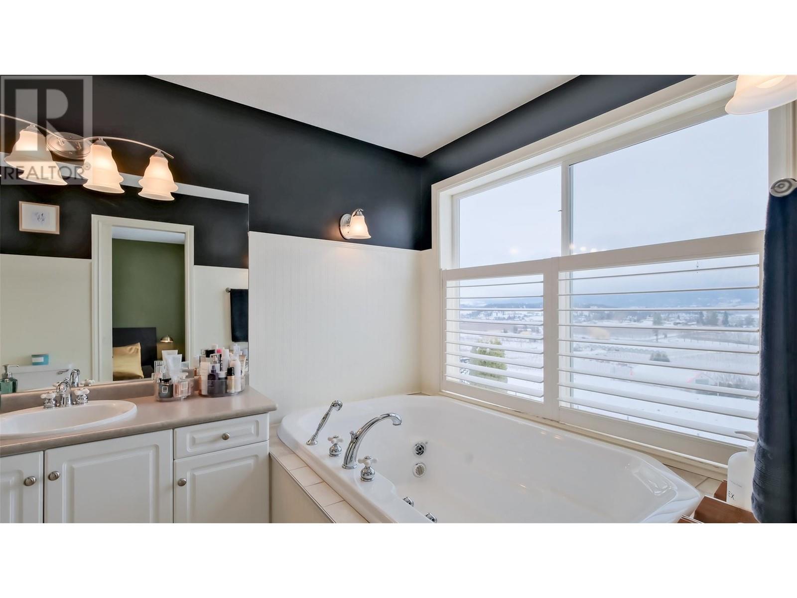  2377 Silver Place, Kelowna