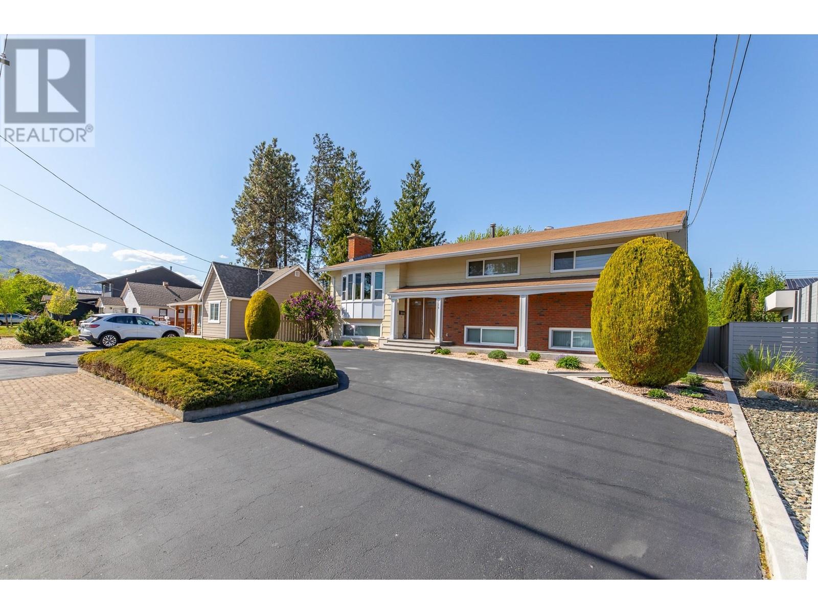 175 Lee Avenue, Penticton