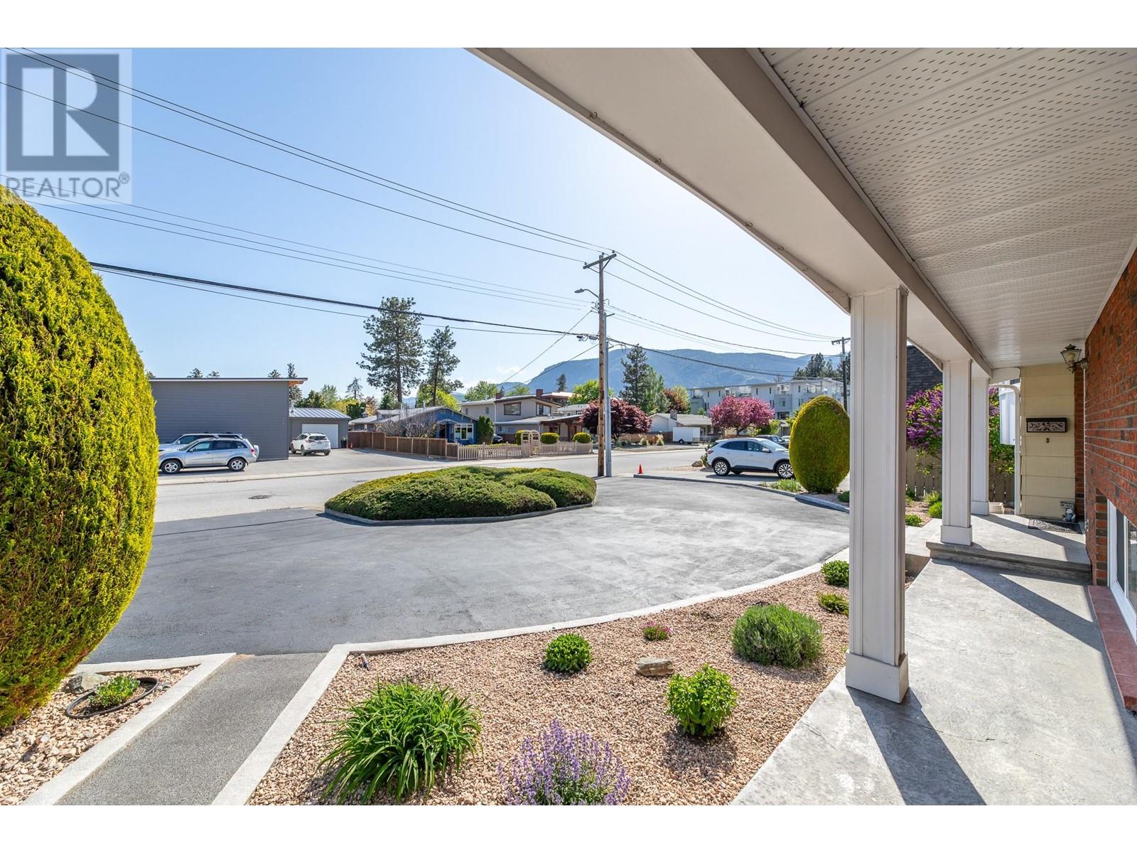 175 Lee Avenue, Penticton